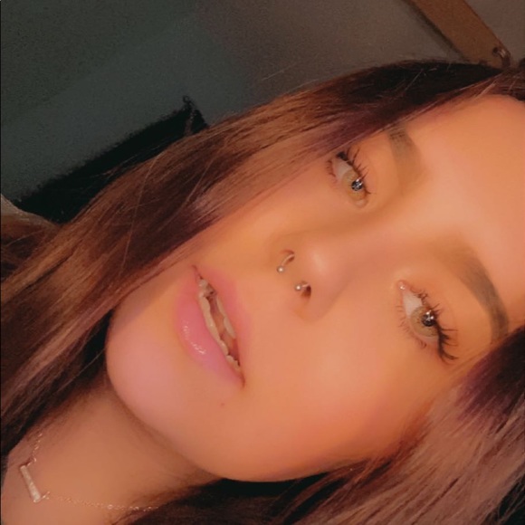Profile Picture of Korwin Nickerson (@korwinlol17_) on Poshmark