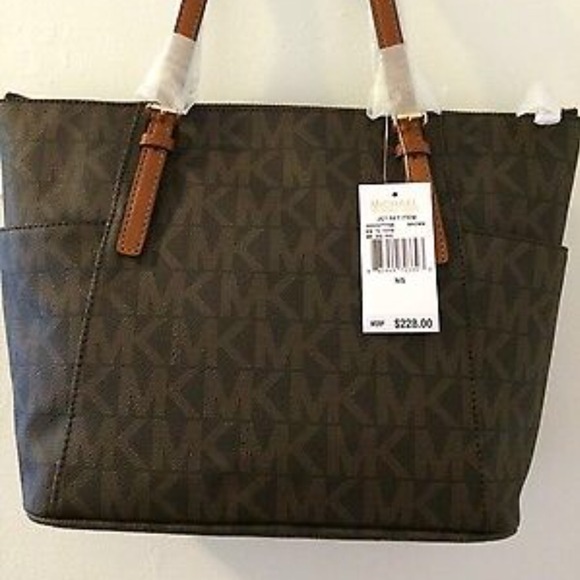 Profile Picture of Wu Lin (@wjl1982) on Poshmark