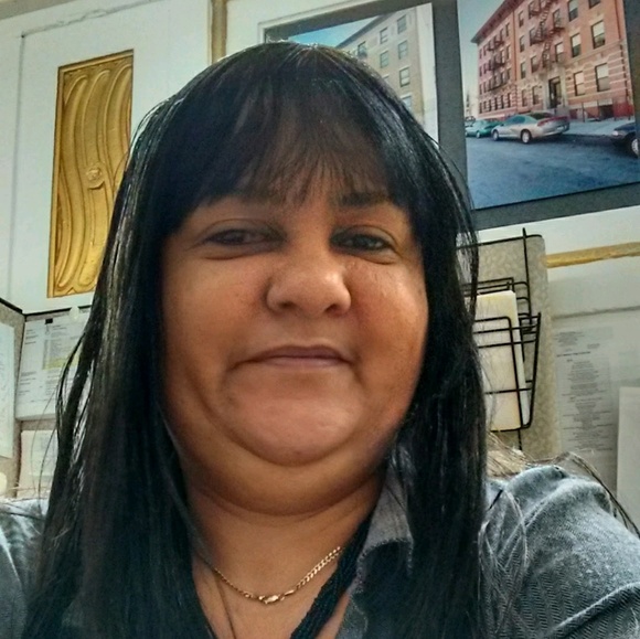 Profile Picture of Nancy Brown (@nancy0069) on Poshmark