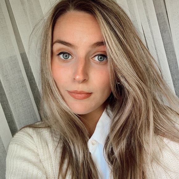 Profile Picture of Monica Downe (@monica_downe) on Poshmark