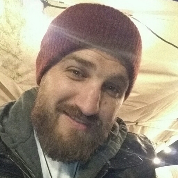 Profile Picture of Bobby Holley (@bobbyholley) on Poshmark