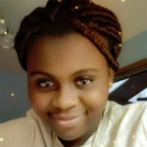 Profile Picture of Dorry Djalla (@dorrydjalla) on Poshmark