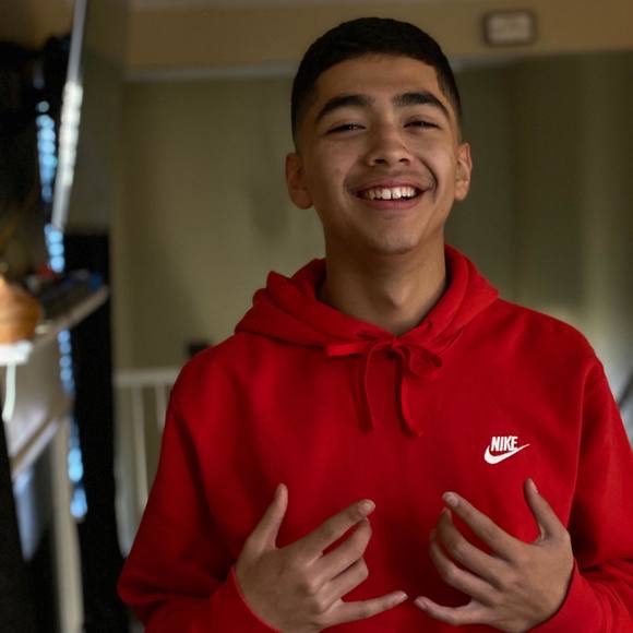 Profile Picture of Daniel Acuna (@danielacuna107) on Poshmark