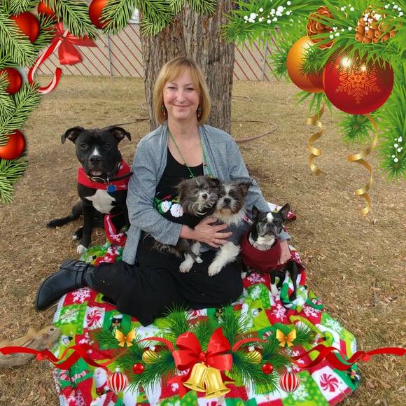 Profile Picture of Erika Watters (@farmma) on Poshmark