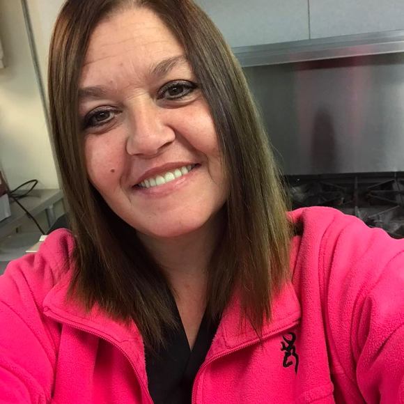 Profile Picture of Shayla Wengerd (@shayweng) on Poshmark