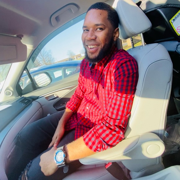 Profile Picture of James Belus (@james_875) on Poshmark