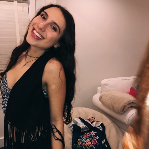 Profile Picture of Natalie Shamie (@natalieshamie) on Poshmark
