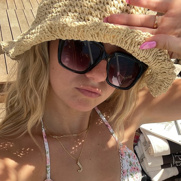 Profile Picture of Jordyn Eveler (@jordyn_eveler) on Poshmark