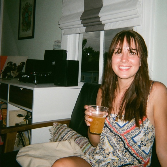 Profile Picture of Christina Colvett (@christinacolvet) on Poshmark