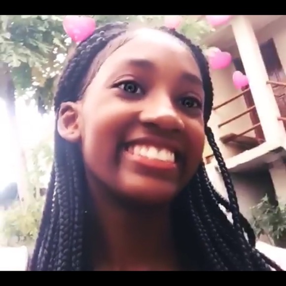 Bianca Blell - Poshmark Profile Picture of Bianca Blell (@bianca_0731) on Poshmark