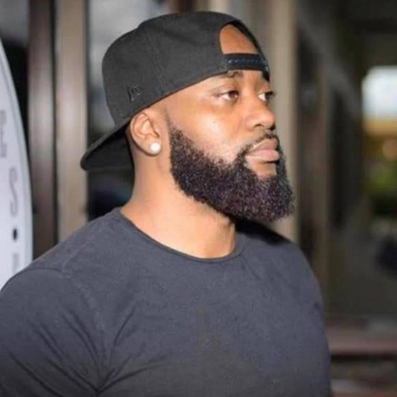 Profile Picture of Tony Hatcher (@tonyquintino) on Poshmark