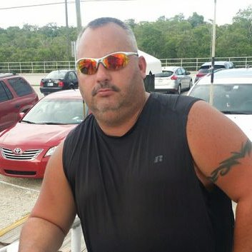 Profile Picture of William Colson (@in2deep1973) on Twitter