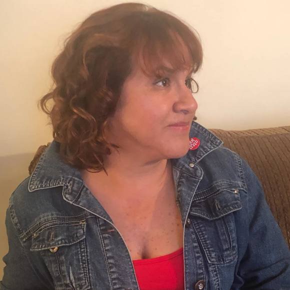 Profile Picture of Patricia Abanto (@patriciaabanto) on Poshmark