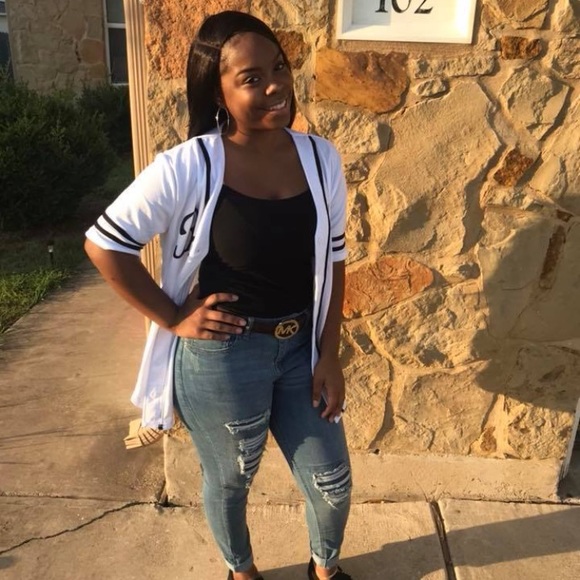 Profile Picture of Markayla Polk (@kkaayyp) on Poshmark