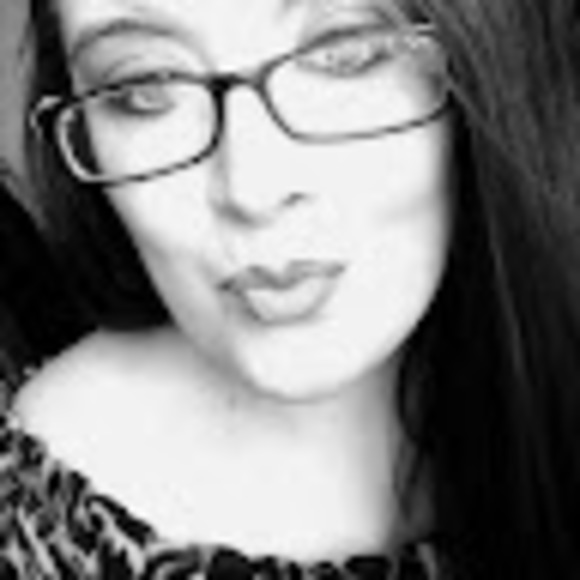 Profile Picture of Jessica Cates (@jessicacates19) on Poshmark