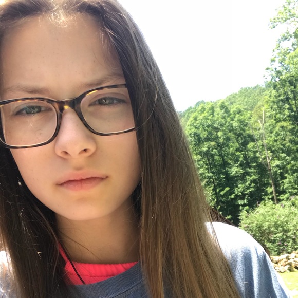 Profile Picture of Calla Wuttke (@cwllla) on Poshmark