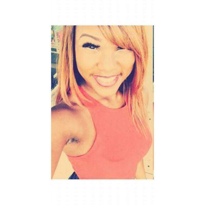 Profile Picture of Latia Graham (@__Naturalbabe) on Twitter