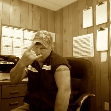 Profile Picture of CJ Larsen (@cj3042) on Twitter