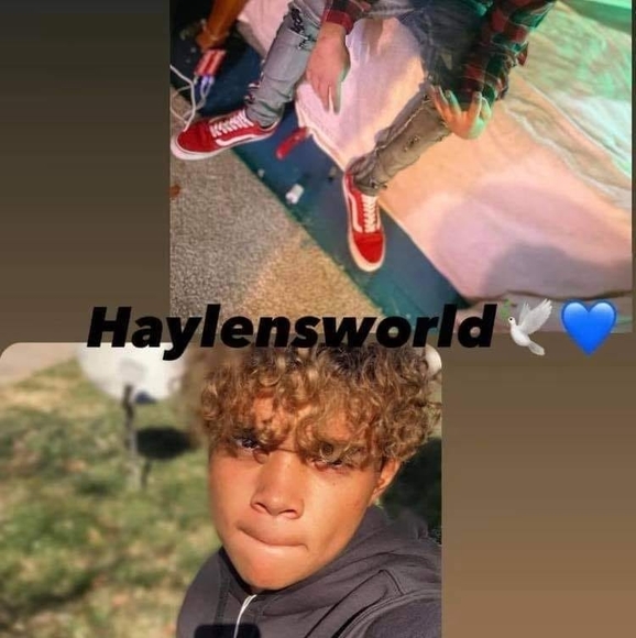 Profile Picture of Haley Hedges (@haleyhedges) on Poshmark