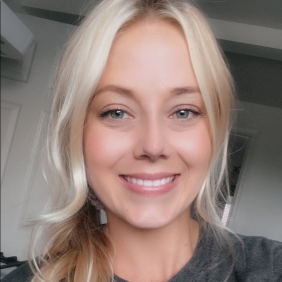 Profile Picture of Tristen Galyen (@tristengalyen) on Poshmark