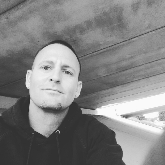 Profile Picture of Allen Hicks (@allenhicks) on Poshmark