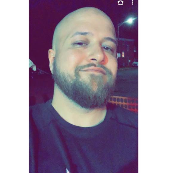 Profile Picture of Michael Hanley (@mikefknhanley) on Poshmark