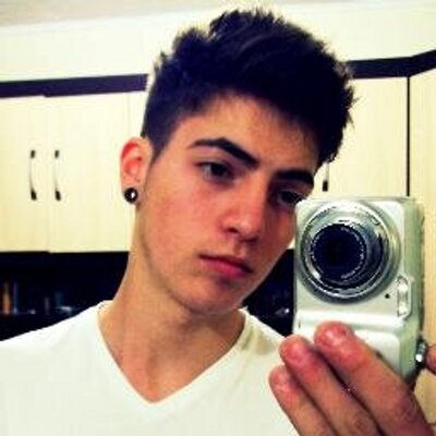 Profile Picture of Another Crazy :p (@_PolianOJunioR) on Twitter