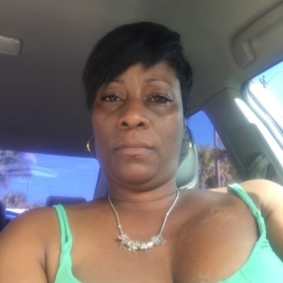 Profile Picture of Pamela (@EzellCharisse73) on Twitter