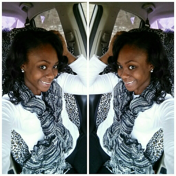 Profile Picture of Melanie Varnedoe (@mvarnedoe) on Poshmark