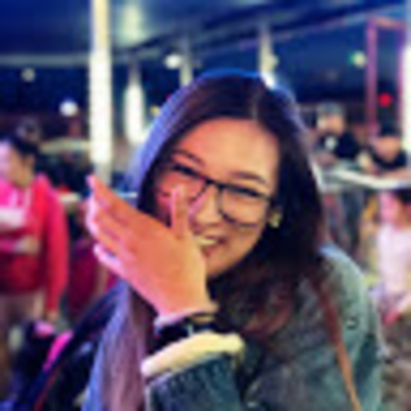 Profile Picture of Ana Hurlburt (@ana_hurlburt) on Poshmark