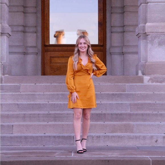 Bobbie Neustel - Poshmark Profile Picture of Bobbie Neustel (@bneustel) on Poshmark