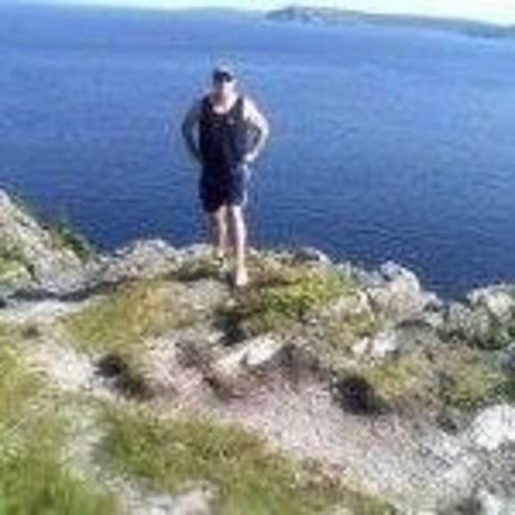 Profile Picture of Craig Benoit (@craigbenoit) on Poshmark