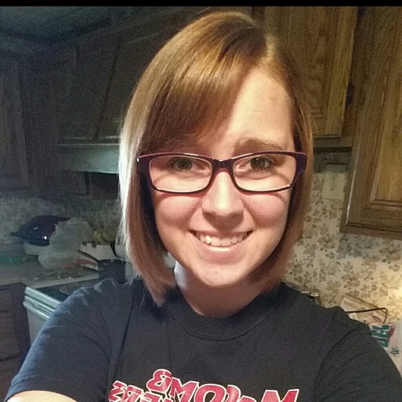 Profile Picture of Alyssa Casdorph (@casdorph11) on Poshmark