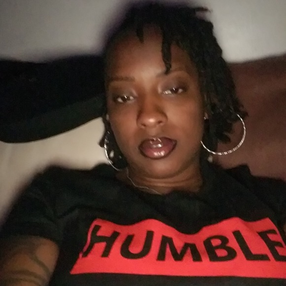 Profile Picture of Crystal Irvin (@msdemoe) on Poshmark