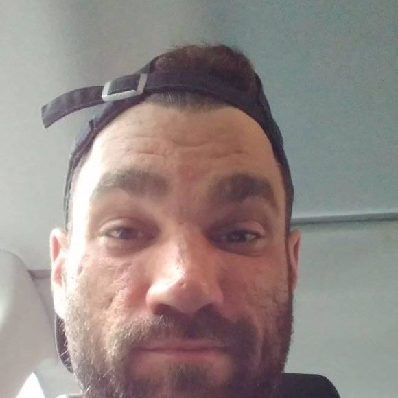 Profile Picture of Daniel Maxwell (@daniel_maxwell) on Poshmark