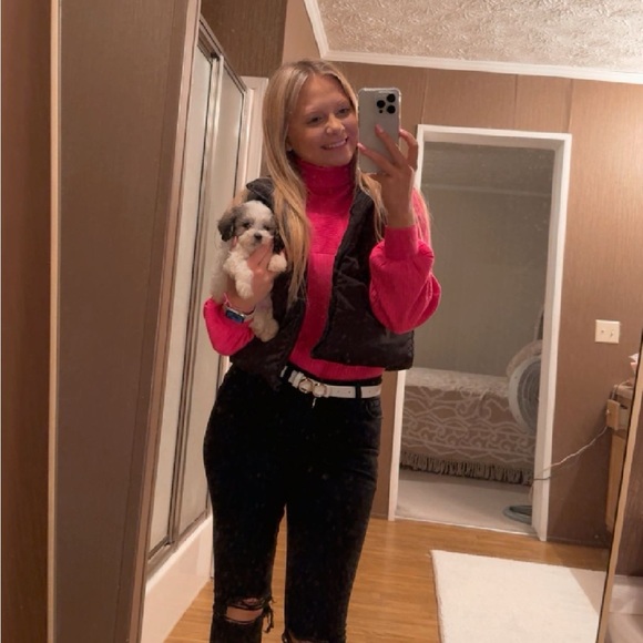 Profile Picture of Amanda Bramblett (@toribramblett04) on Poshmark