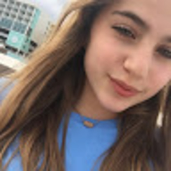 Profile Picture of Olivia Mcmasters (@o_mcmasters) on Poshmark