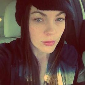 Profile Picture of Jenn (@rengiergal21) on Twitter