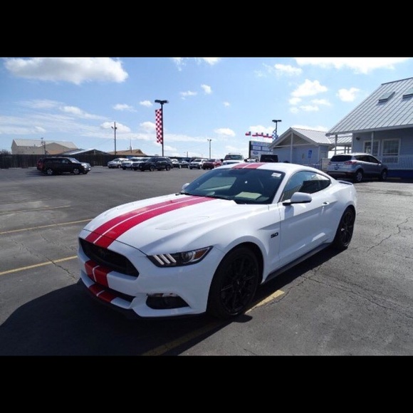 Profile Picture of Miguel Jasso (@ayeitsmiguel) on Poshmark