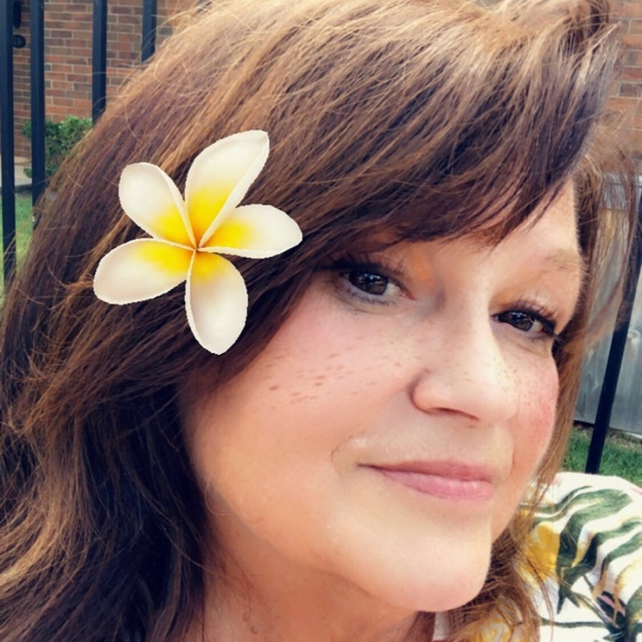 Profile Picture of Randie Case (@randiecase) on Poshmark