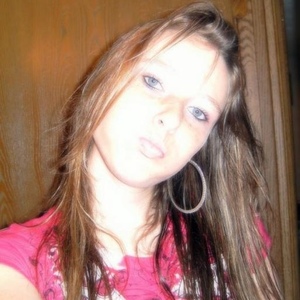 Profile Picture of Emilee H (@emilee_heminger) on Myspace