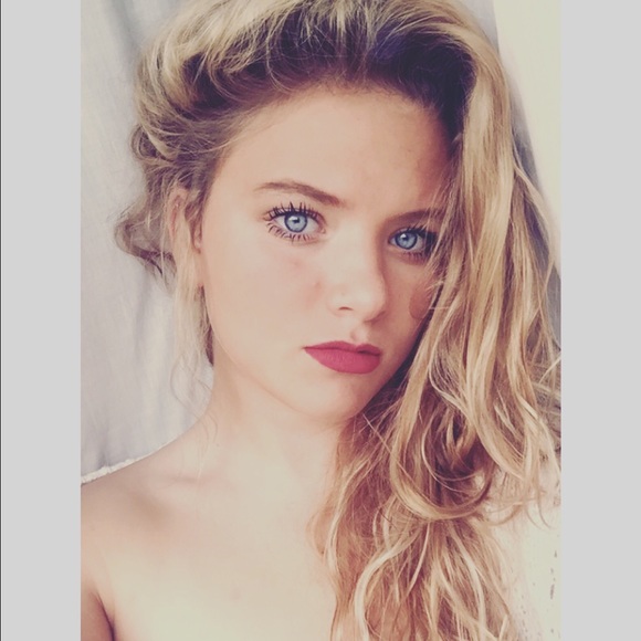 Profile Picture of Hailey Kirven (@haileykirven) on Poshmark