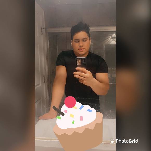 Profile Picture of Cley Jcb (@cleyjacobo11) on Poshmark