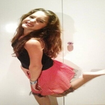 Profile Picture of Malia Schmidt (@schmidtfrmx) on Twitter