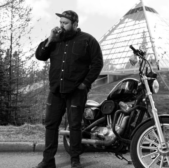 Profile Picture of Chris Fierro (@chris_fierro) on Poshmark