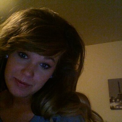 Profile Picture of Anna Jarosz (@annaahshift) on Twitter
