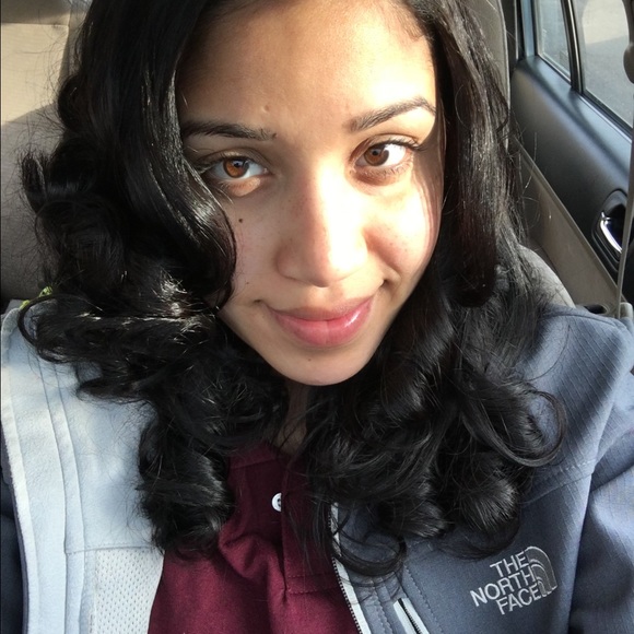 Profile Picture of Lissette Paneto (@sette84) on Poshmark