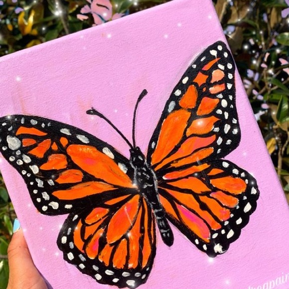 Profile Picture of Sofia Puebla (@sofia110615) on Poshmark