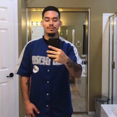 Profile Picture of Fabian Colon (@colonLA24) on Twitter
