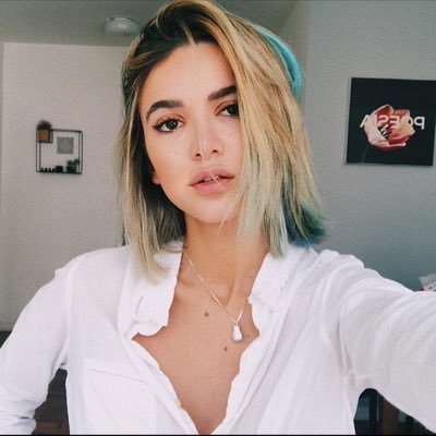 Profile Picture of Lari Gavassi  🧚‍♀️ (@larissalopezs) on Twitter